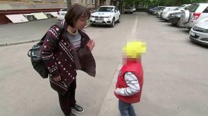 Как научить детей правилам поведения с незнакомыми людьми?