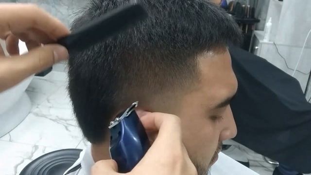Кароткая мужская стрижка фейд обучение \ Kalta erkaklar soch turmagi FADE ! смотреть онлайн