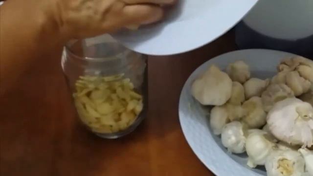 Vino tinto y ajo el remedio que cura 100 enfermedades no querrás dejar de tomarlo. смотреть онлайн