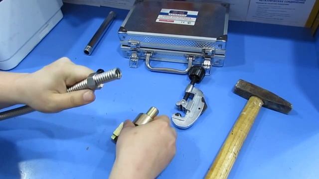 Набор инструментов Kensudo для монтажа гофрированных нержавеющих труб размером 1/2-3/4" смотреть онлайн