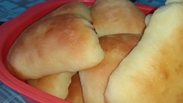 Сдобные булочки с вареньем из черной смородины смотреть онлайн