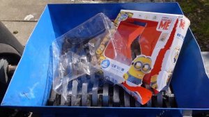 SHREDDER VS MINION TOYS : Crunchy Despicable Me Toys