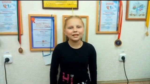 Поздравление С Днем Матери obraztsovyivokalnyikollektyvRaznotsvetnaiaplaneta смотреть онлайн