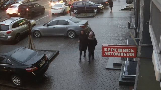 2020.02.04 - Момент кражи телефона смотреть онлайн