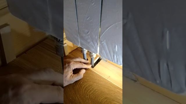 Укладка инженерной доски. Обхожу трубы красиво. #ремонт #floor #flooring #flooring #solidwood #полы