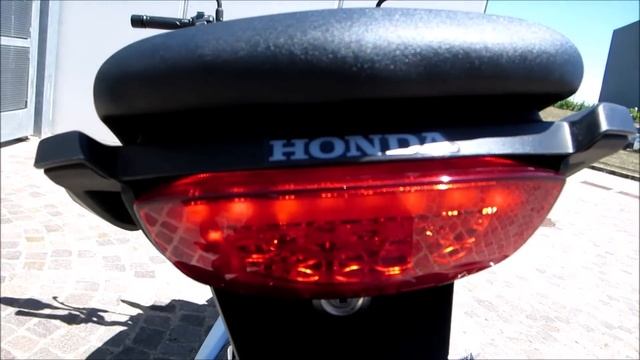Honda CB300R | Start up and Sound смотреть онлайн