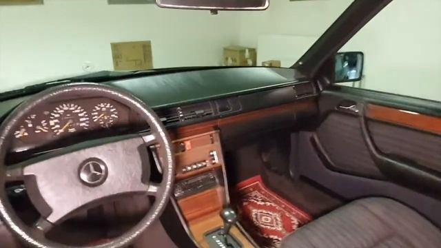 Mercedes-Benz 250 D Turbo (1990) at auctomobile.com смотреть онлайн