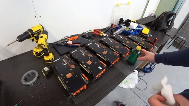 Опять Потекли 4 из 6 видеокарты 1080 ti! 4 месяца в майнинге! Термопрокладки говно! смотреть онлайн