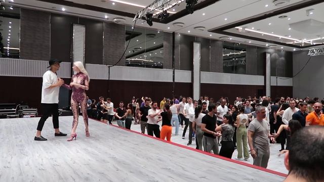 Бачата Воркшоп. Фестиваль танцев в Стамбуле, Турция 2023 смотреть онлайн