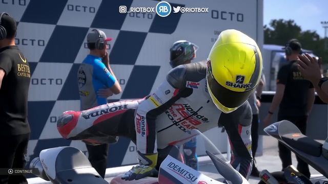 MotoGP 19 Career Mode Gameplay Part 7 - START LINE GLITCH! (MotoGP 2019 Game Career Mode PS4 / PC) смотреть онлайн