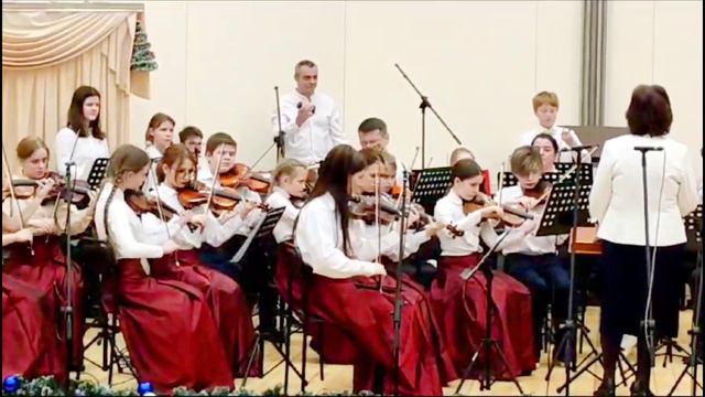 Весëлое из оркестра, в котором играет Вова. Представляете, у нас дома живëт самый музыкальный кроли смотреть онлайн