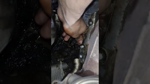 trocando mangueira de lubrificação da turbina смотреть онлайн
