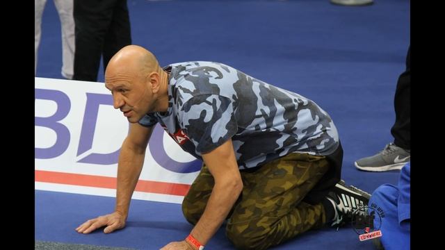 Большие и маленькие на Gymnasium Cup VII слайдшоу смотреть онлайн
