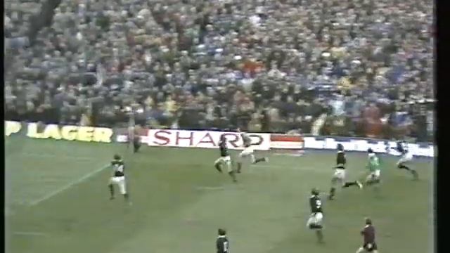 Mike Gibson try vs Scotland Rugby 1977 смотреть онлайн
