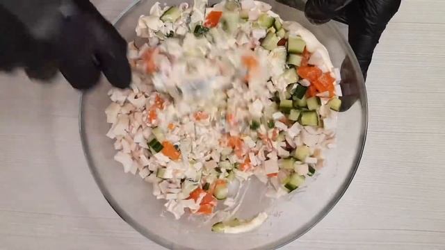 Гости ПОТРЕБУЮТ ДОБАВКИ! САМЫЙ ВКУСНЫЙ салат с КАЛЬМАРАМИ! Салат "Граф кальмар" смотреть онлайн