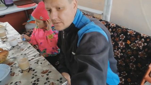 ВЛОГ: Получили форель, а там сюрприз. Пока дача.18.10.20 смотреть онлайн