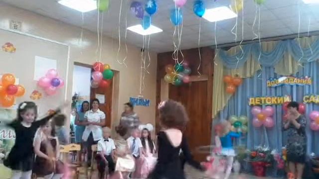 Танец с лентами смотреть онлайн