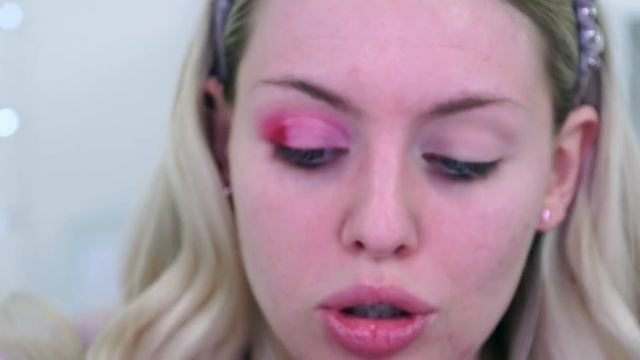Donut eyeshadow palette!? | I Heart Revolution Raspberry Icing *CUTE* смотреть онлайн