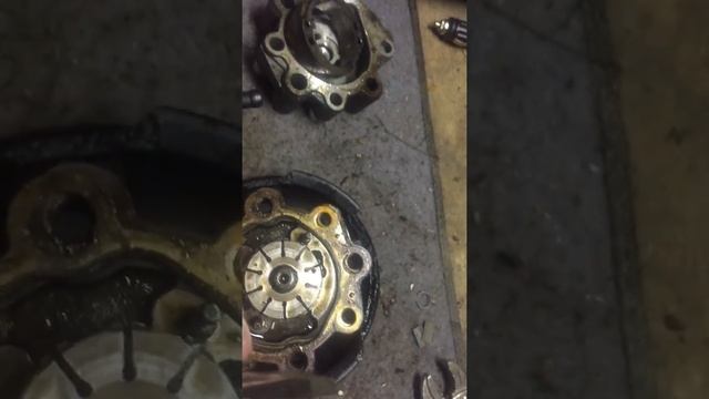 How to remove the pulley from the power steering pump 2000 Dodge neon смотреть онлайн