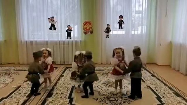 Танец "Катюша" . Вторая группа раннего возраста. смотреть онлайн