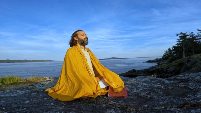 Quick Guided Meditation to Calm the Mind - with Yogrishi Vishvketu смотреть онлайн