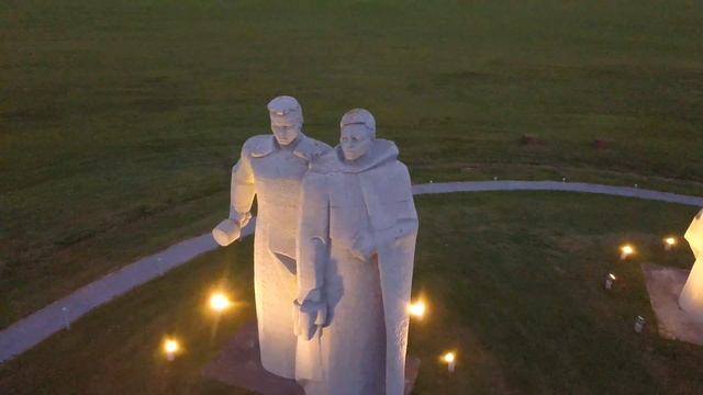 Разъезд Дубосеково близ Волоколамска. Монумент воинам-панфиловцам. смотреть онлайн