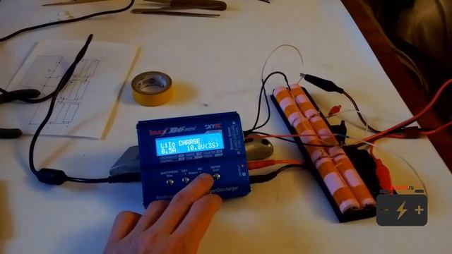 Балансировка аккумулятора ноутбука с помощью iMax B6 mini смотреть онлайн