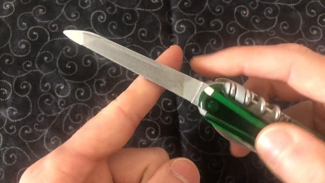 Victorinox SwissChamp Swiss Army Knife Multitool Review