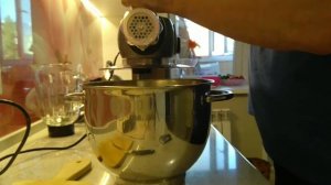 Garlyn S-350. Хороший комбайн, но есть  проблемы с насадками.