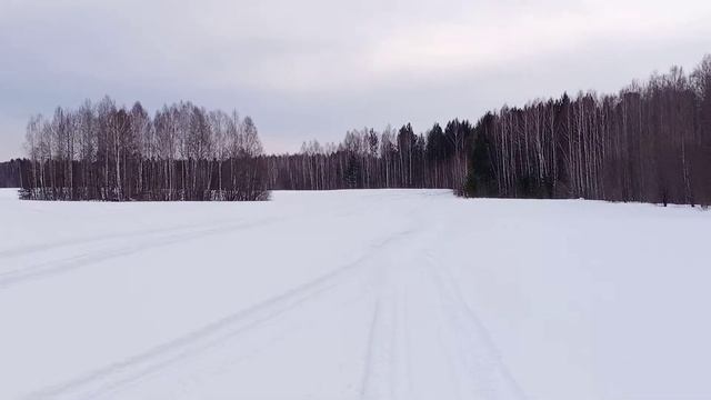 Тайга 550V тонет, викинг идёт по верх снега. смотреть онлайн