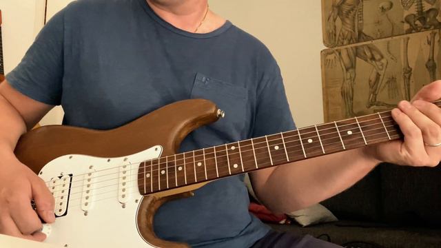 Squier Stratocaster upgraded with cheapest parts (90 euros) I could find! Partcaster soundcheck смотреть онлайн