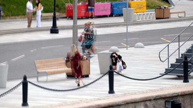 Гимнастические упражнения юной дамы. смотреть онлайн