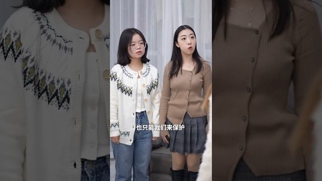 儿子发小嘲讽儿媳妇没见过世面，婆婆暴怒出口维护儿媳，还将发小赶出家门！【婆婆也是妈】 смотреть онлайн