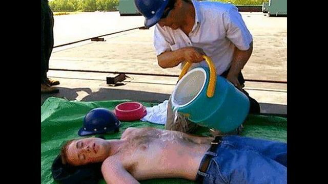 Помощь при солнечном и тепловом ударе смотреть онлайн