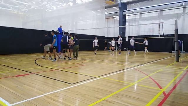 Гаров валейбол(турнир 16.06.2019).МОСКВА. смотреть онлайн