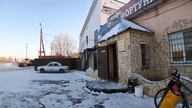 В Сочи зимой на велосипеде #3 | Более 600 км с прицепом и собакой | Саратов смотреть онлайн