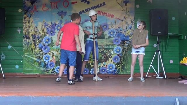 День сказок, сказка-экспромт от экипажа "Гагаринцы": "Как дед Мороз ходил новогоднюю Козу искать")) смотреть онлайн