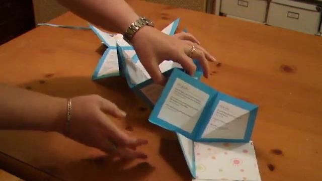 Folding an accordion-style book by Crafty Nest смотреть онлайн