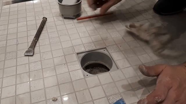 Установка в трап Viega клапана с сухим затвором. Замена гидроклапана трапа на сухой затвор. смотреть онлайн