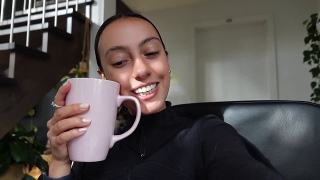 VLOG: 5AM WEEK IN MY LIFE | Starting a new job!! Days in Montreal, Honest Life & Finances Chats смотреть онлайн