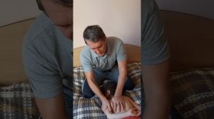 Детский массаж. Массаж шеи, головы и плечевого пояса