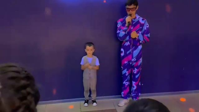 МЕНЯ ВСЕ ПОЗДРОВЛЯЮТ 😍 НА МОЙ ДЕНЬ РОЖДЕНИЯ 🥳 МНЕ ИСПОЛНЯЛАСЬ 5! Но тогда был2022 год А СЕЙЧАС 202 смотреть онлайн