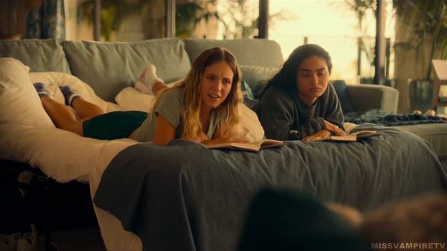 The White Lotus 1x03- The Family Talk смотреть онлайн