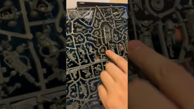 Warhammer 40,000 Indomitus Unboxing смотреть онлайн