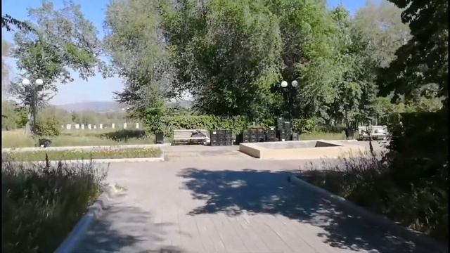 Магнитогорск, летняя субботняя прогулка по Ленинскому району, часть 1 (20.06.2020) смотреть онлайн