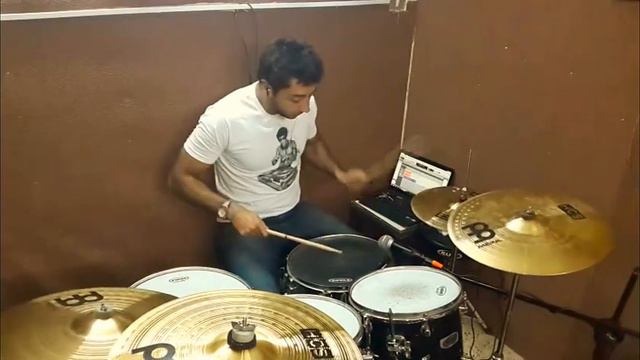 Saif Abu Hamdan-Angry Birds (Drum Cover) смотреть онлайн