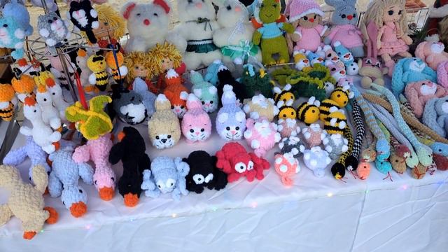 Ярмарочная торговля парк Новогодняя ёлка город Шахты Ростовской области декабрь 2023 смотреть онлайн