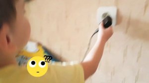 Детская стиральная машина. играем в стирку. Прачечная Тимура