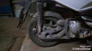 Как снять заднее колесо на скутере