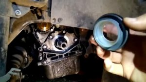 Citroen berlingo dw8 замена переднего сальника коленвала. Стопорные точки при замене грм.